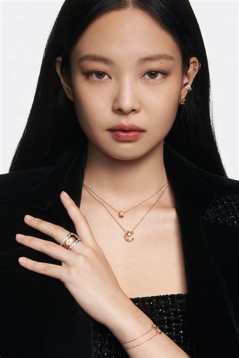 girls in chanel with jewellry|jennie kim and chanel.